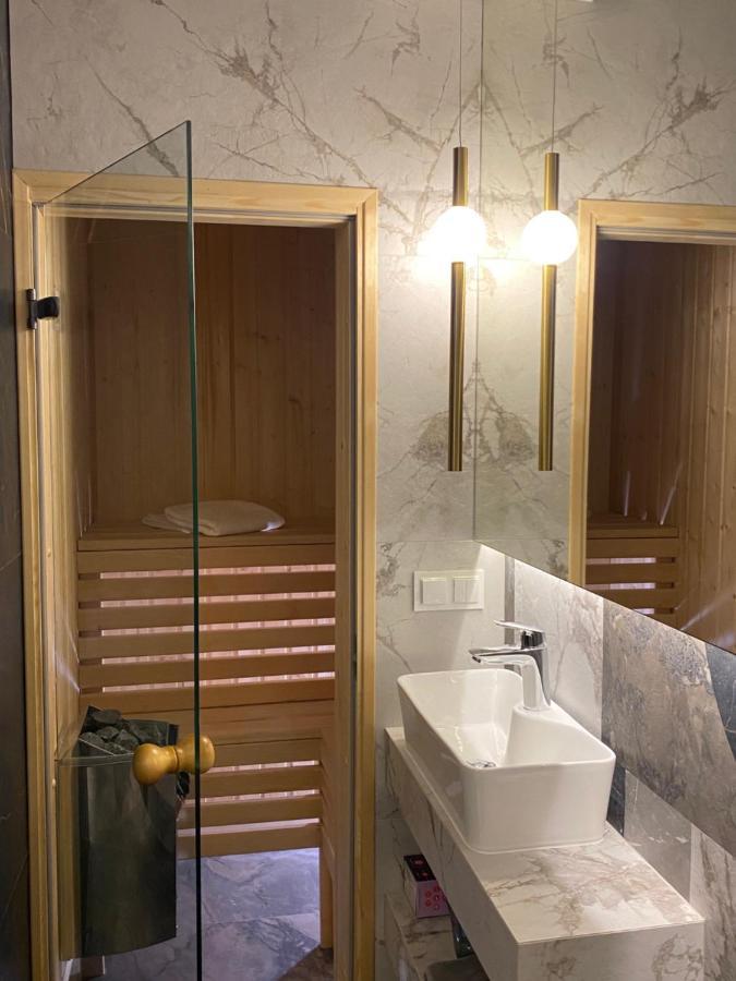 Family Sauna Teznia Apartment: Lakeside Retreat with Private Wellness Kielce Exterior photo