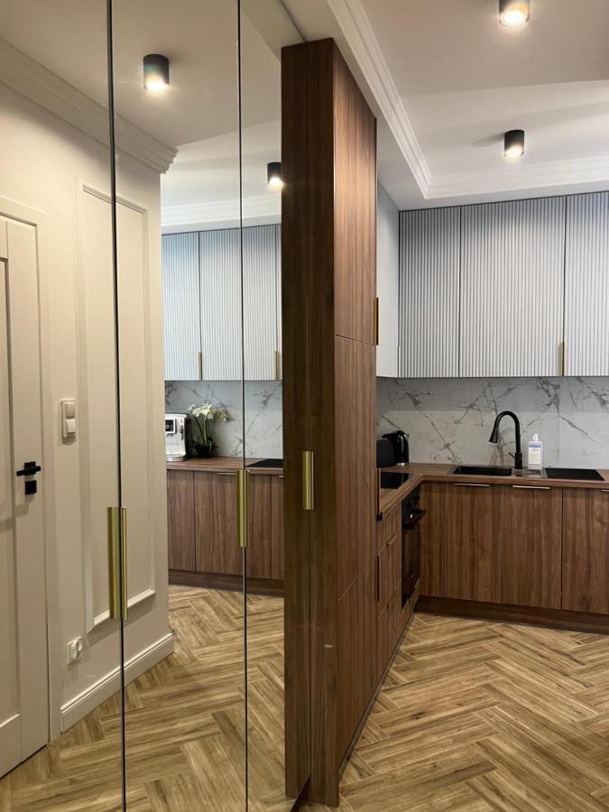 Family Sauna Teznia Apartment: Lakeside Retreat with Private Wellness Kielce Exterior photo