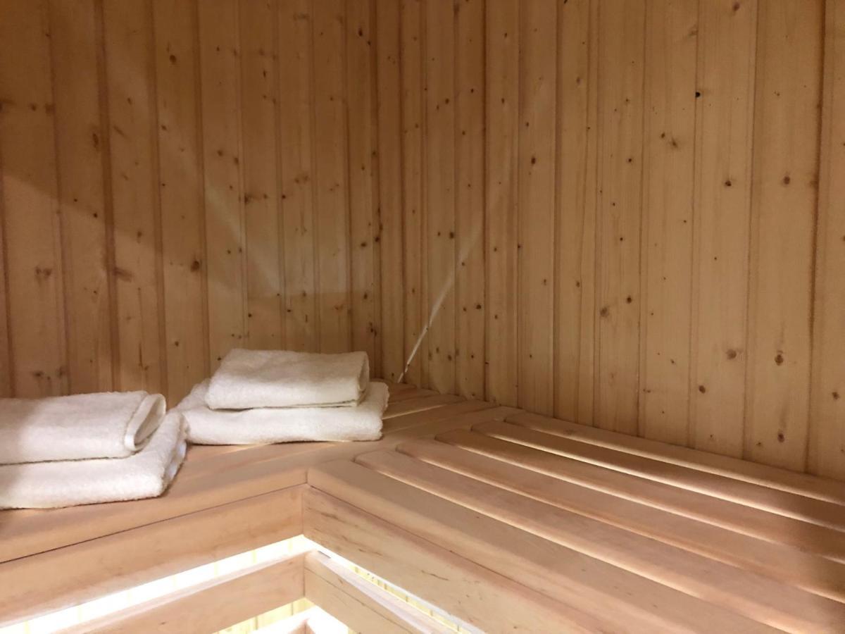 Family Sauna Teznia Apartment: Lakeside Retreat with Private Wellness Kielce Exterior photo